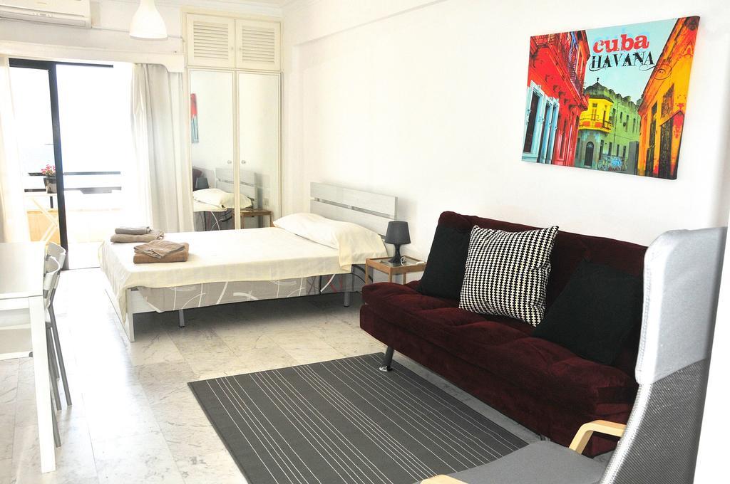 Stadem Studios Larnaca Oda fotoğraf